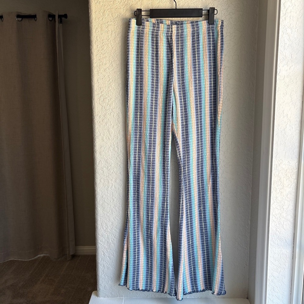 American Eagle Striped Women Small‎ Flare Pants Blue Boho Lettuce Edge High Rise